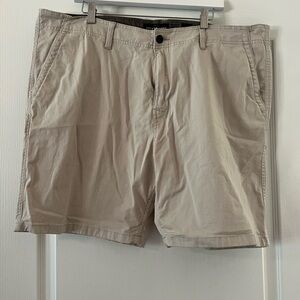 Lucky brand men’s khaki shorts